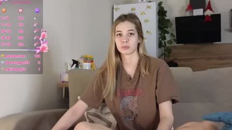 Snapshot of ms_foryou chatting on 01/29/25, 07:15 Ms ForYOU online show from 01/29/25, 07:15