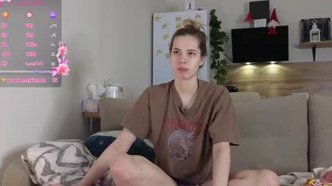 Snapshot of ms_foryou chatting on 01/31/25, 04:03 Ms ForYOU online show from 01/31/25, 04:03