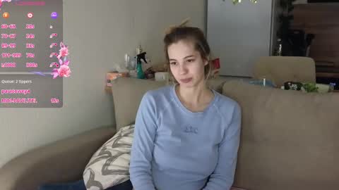 Snapshot of ms_foryou chatting on 02/13/25, 06:48 Ms ForYOU online show from 02/13/25, 06:48