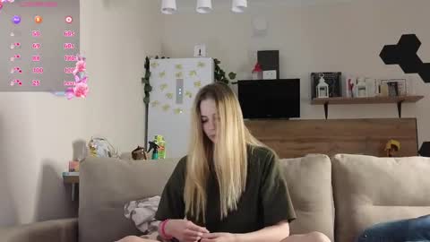 Snapshot of ms_foryou chatting on 02/21/25, 03:43 Ms ForYOU online show from 02/21/25, 03:43