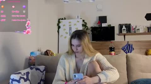 Snapshot of ms_foryou chatting on 02/27/25, 03:47 Ms ForYOU online show from 02/27/25, 03:47