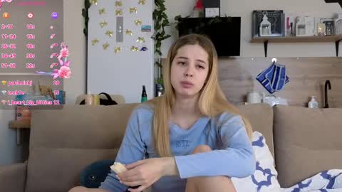 Snapshot of ms_foryou chatting on 03/05/25, 06:33 Ms ForYOU online show from 03/05/25, 06:33