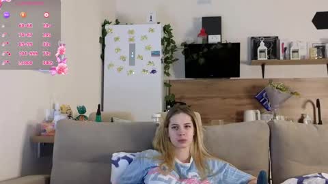 Snapshot of ms_foryou chatting on 03/08/25, 02:01 Ms ForYOU online show from 03/08/25, 02:01