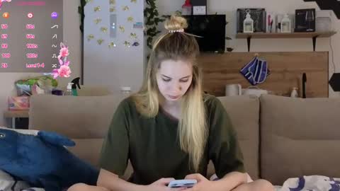 Snapshot of ms_foryou chatting on 03/12/25, 03:29 Ms ForYOU online show from 03/12/25, 03:29