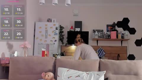 Snapshot of ms_foryou chatting on 11/14/25, 04:22 Ms ForYOU online show from 11/14/25, 04:22