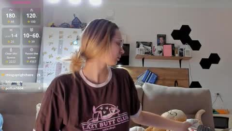 Ms ForYOU online show from 12/21/25, 05:20