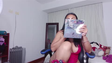 Freya online show from 12/24/24, 01:59