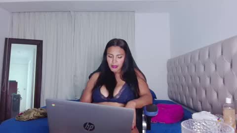 Freya online show from 02/19/25, 02:44