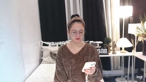 Snapshot of ms_grey4u chatting on 02/13/25, 12:43 Ash online show from 02/13/25, 12:43