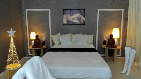 Snapshot of ms_lhadycummer chatting on 12/14/24, 05:25 Samantha online show from 12/14/24, 05:25