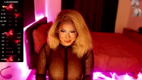 Snapshot of ms_lhadycummer chatting on 04/23/26, 12:12 Samantha online show from 04/23/26, 12:12