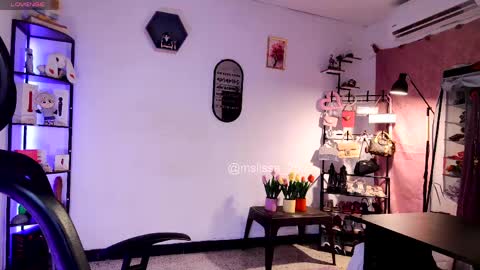Snapshot of ms_lissa chatting on 05/19/26, 11:44 MISS LISSA online show from 05/19/26, 11:44