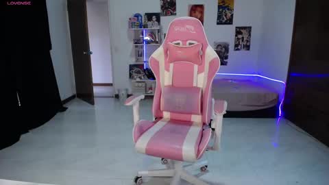 Snapshot of ms_ratuelita chatting on 02/26/25, 09:27 Manuela3 online show from 02/26/25, 09:27