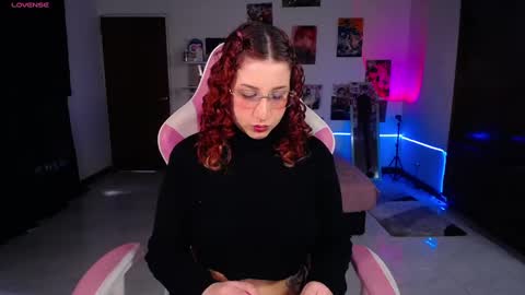 Snapshot of ms_ratuelita chatting on 10/02/25, 03:52 Manuela3 online show from 10/02/25, 03:52