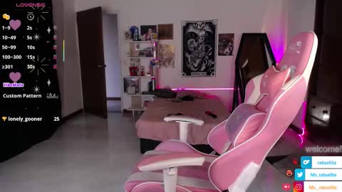 Snapshot of ms_ratuelita chatting on 02/26/26, 09:25 Manuela3 online show from 02/26/26, 09:25