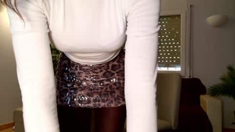 Snapshot of ms_seductive chatting on 11/11/25, 04:40 Your M online show from 11/11/25, 04:40