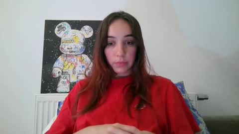 ms_sophiee online show from 10/15/25, 07:36
