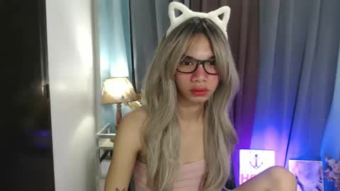 Snapshot of msandreaxx chatting on 05/03/26, 11:22 andrea online show from 05/03/26, 11:22
