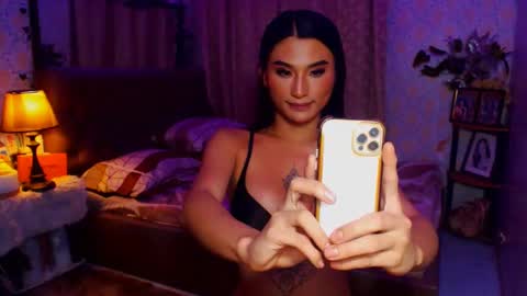 Snapshot of msasianbigcockts chatting on 01/17/25, 11:06 Thea online show from 01/17/25, 11:06