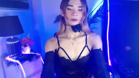 mscherry_ online show from 11/09/25, 10:46