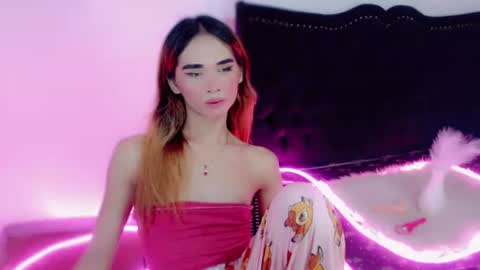 mscherry_ online show from 12/21/25, 04:47