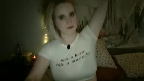 Snapshot of msclairewhatever chatting on 10/03/25, 03:14 msclairewhatever online show from 10/03/25, 03:14