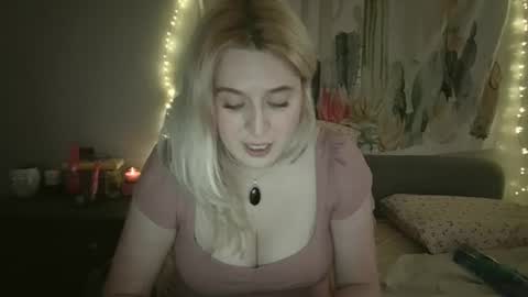 Snapshot of msclairewhatever chatting on 10/07/25, 03:58 msclairewhatever online show from 10/07/25, 03:58