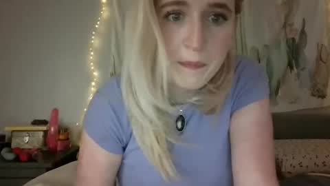 Snapshot of msclairewhatever chatting on 10/10/25, 07:02 msclairewhatever online show from 10/10/25, 07:02