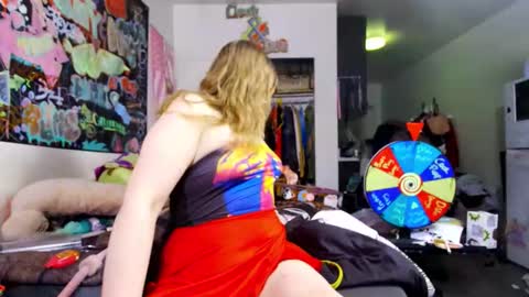 Snapshot of mscuntyluxxe chatting on 01/10/26, 05:53 Cunty Luxxe online show from 01/10/26, 05:53