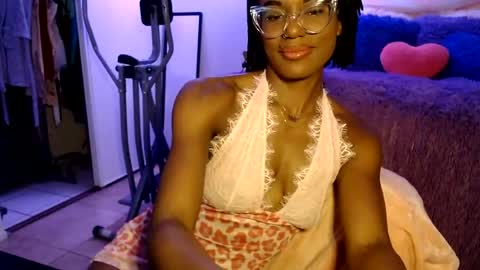 Snapshot of msemonibrown chatting on 06/15/26, 05:42 CocoSage online show from 06/15/26, 05:42