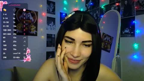 Noora Saetr online show from 10/05/25, 01:15