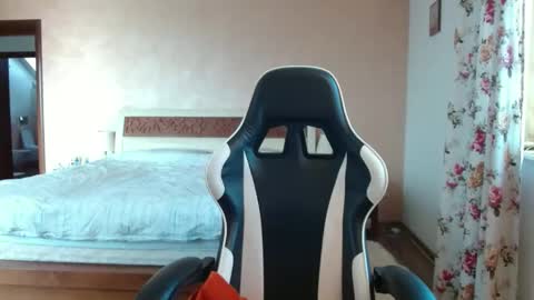 Snapshot of msmarshmallow1 chatting on 02/12/25, 11:07 msmarshmallow1 online show from 02/12/25, 11:07