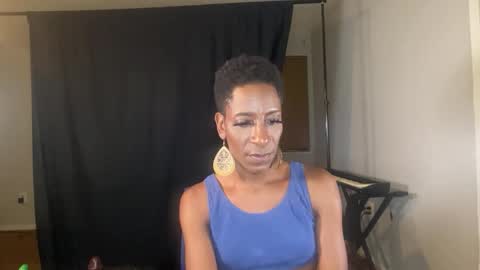 Snapshot of msmerlinmystique chatting on 09/27/25, 04:06 Merlin Mystique online show from 09/27/25, 04:06