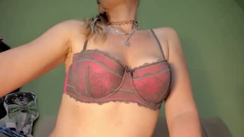 MsPurrfectLove online show from 12/01/25, 03:50