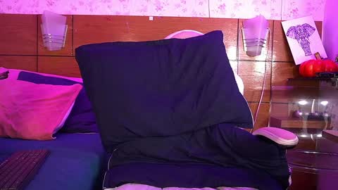 Manuela  online show from 01/29/25, 06:22