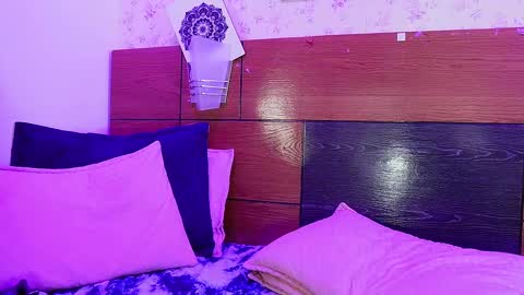 Manuela  online show from 02/21/25, 09:24