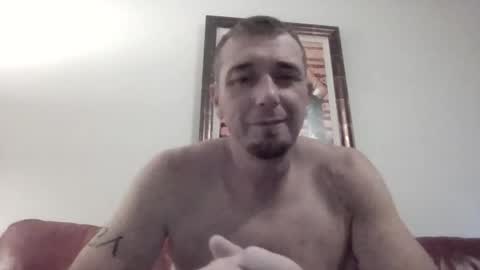 Snapshot of mst_198569 chatting on 11/28/25, 02:14 mst_198569 online show from 11/28/25, 02:14