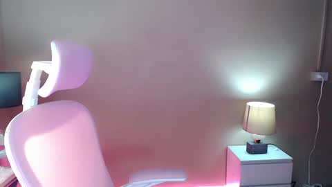 Snapshot of mstefany chatting on 02/05/25, 04:25 tefany online show from 02/05/25, 04:25