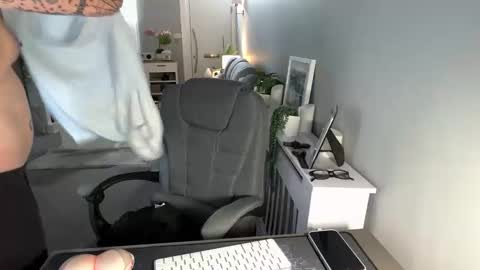 mtb1697 online show from 03/31/26, 10:37