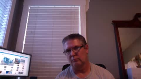 Snapshot of mtbrdr76 chatting on 02/17/26, 11:44 Fun time Daddy online show from 02/17/26, 11:44