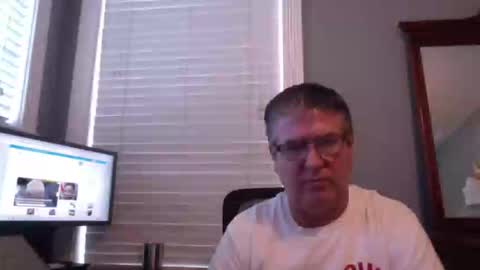 Snapshot of mtbrdr76 chatting on 04/17/26, 10:46 Fun time Daddy online show from 04/17/26, 10:46