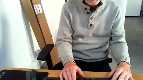 mucfag online show from 10/24/25, 09:28
