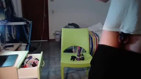 Snapshot of much_fun1 chatting on 09/11/25, 01:22 much_fun1 online show from 09/11/25, 01:22