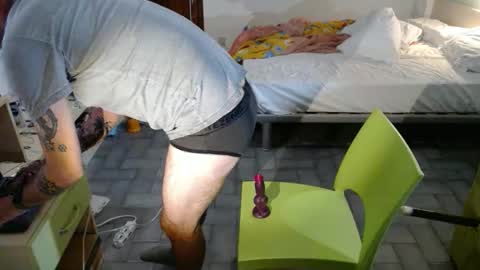 Snapshot of much_fun1 chatting on 09/16/25, 05:25 much_fun1 online show from 09/16/25, 05:25