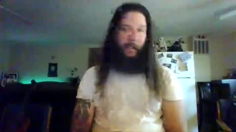 Snapshot of mudge chatting on 02/05/25, 03:23 Mudge online show from 02/05/25, 03:23