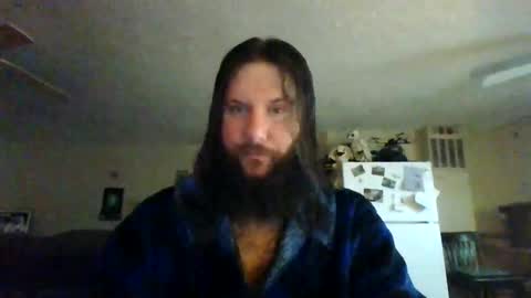 Snapshot of mudge chatting on 02/24/25, 03:55 Mudge online show from 02/24/25, 03:55