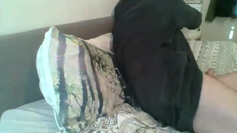 muff74 online show from 10/05/25, 08:23