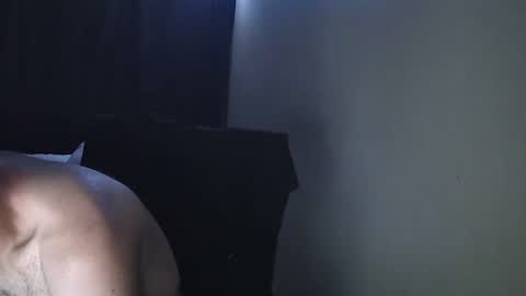 Snapshot of muffdiver718 chatting on 01/10/25, 08:51 Muffdiver online show from 01/10/25, 08:51