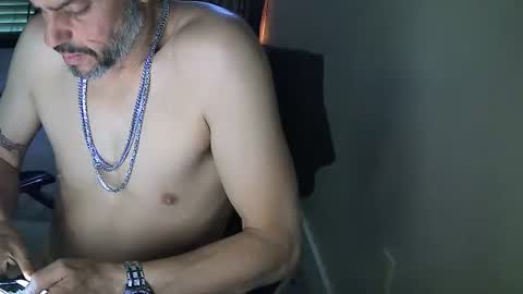 Snapshot of muffdiver718 chatting on 01/12/25, 09:08 Muffdiver online show from 01/12/25, 09:08