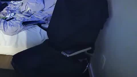 Snapshot of muffdiver718 chatting on 01/20/25, 09:24 Muffdiver online show from 01/20/25, 09:24